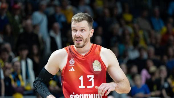 Bayern-Basketballer gewinnen gegen Real Madrid Andreas Obst tat sich gegen Real schwer, die Bayern-Basketballer gewannen dennoch.