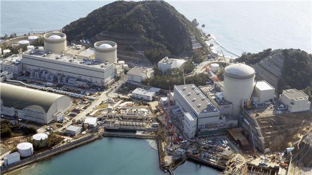 Japan verabschiedet sich vom Atomausstieg Anfang der Woche hatte ein Gericht die Forderung von Anwohnern des AKW Mihama zurückgewiesen, den dortigen mit mehr als 40 Jahren ältesten laufenden Reaktor wegen Sicherheitsbedenken abzuschalten.