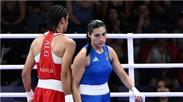 Angela Carini (r.) ist inzwischen wieder als Boxerin aktiv.