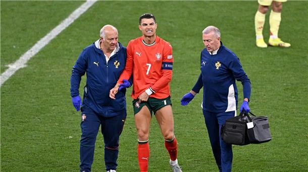 Angeschlagen ausgewechselt: Ronaldo kurz vor Beginn der Verlängerung.