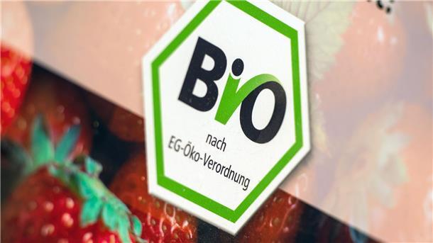Angesichts der hohen Inflation werden Biolebensmittel immer häufiger im „normalen“ Supermarkt oder beim Discounter gekauft.