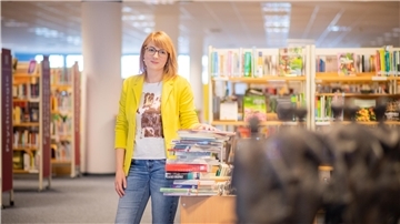Anika Schmidt, Leiterin der Bremerhavener Stadtbibliothek, wechselt nach Bremen. Foto: Hartmann