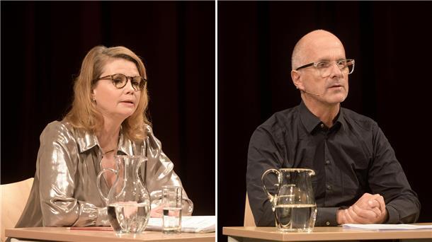 Annette Frier (links) und Christoph Maria Herbst schenken sich in ihrem Bühnenprogramm nichts - noch nicht einmal die Pointen.