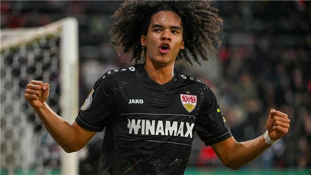 Anrie Chase beweist gegen Regensburg Köpfchen.