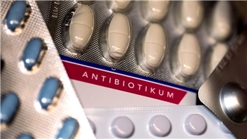 Antibiotika werden beispielsweise bei potenziell lebensbedrohlichen bakteriellen Infektionen verschrieben.