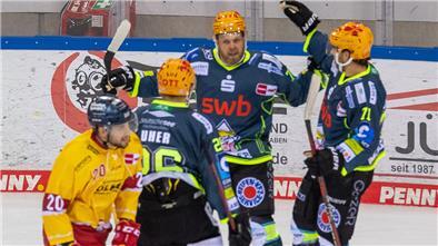 Spielszene beim Eishockey