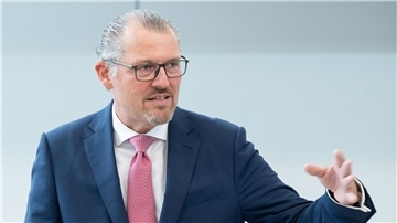 Arbeitgeberpräsident Rainer Dulger spricht bei einer Jahrestagung.