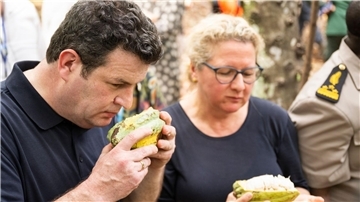 Arbeitsminister Hubertus Heil und Entwicklungsministerin Svenja Schulze haben eine Kakaoplantage in der Elfenbeinküste besucht.