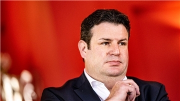 Arbeitsminister Hubertus Heil will das Ende der Vorgaben zum Schutz vor Corona am Arbeitsplatz vorziehen.