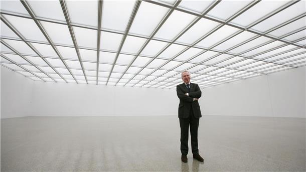 Architekt David Chipperfield im Neubau des Museum Folkwang.