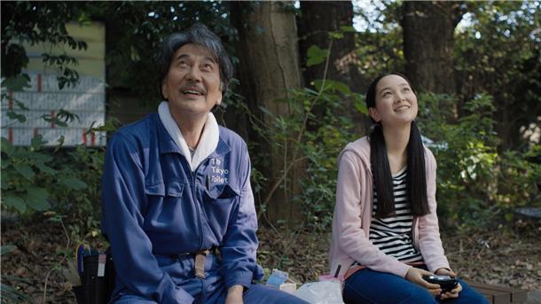 Die Filmstarts der Woche Arisa Nakano (r) als Niko und Koji Yakusho als Hirayama in einer Szene des Films „Perfect Days“.
