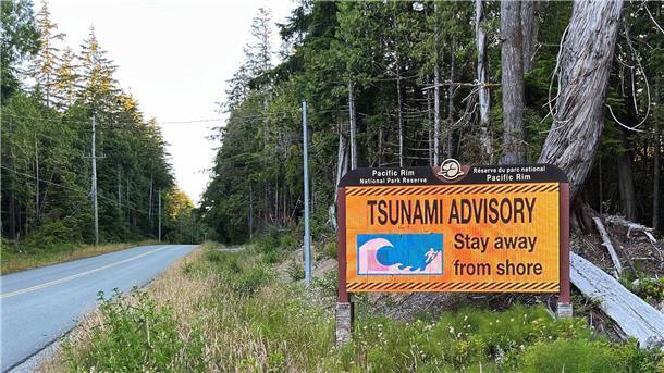 Vor riesigen Flutwellen warnen Auch an der kanadischen Westküste wurde vor einem möglichen Tsunami gewarnt.