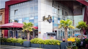 Auch das Lloyd‘s in Bremerhaven war von Kurzarbeit betroffen. Heute ist das Restaurant wieder geöffnet und profitiert unter anderem auch von der guten Lage am Neuen Hafen.