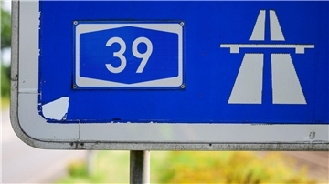 Auch der Ausbau der A39 ist wegen fehlender Bundesmittel fraglich. (Archivbild)