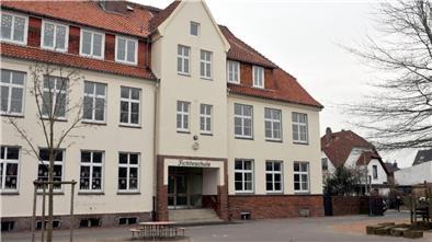 Auch die Fichteschule im Heidacker Wulsdorf bleibt am Freitag, 22. Dezember, aufgrund des Sturms geschlossen. 