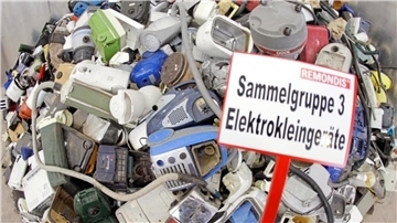 Auch Elektrokleingeräte können beim Schadstoffmobil abgegeben werden.