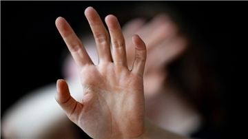 Auch im vergangenen Jahr waren bei häuslicher Gewalt 75,6 Prozent der Tatverdächtigen männlich. Mit 79,2 Prozent waren die Opfer von Partnerschaftsgewalt überwiegend Frauen, 20,8 Prozent der Betroffenen waren männlich. (Symbolbild)