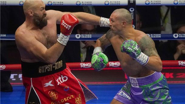 Auch im zweiten WM-Kampf lieferten sich Tyson Fury (links) und Oleksandr Usyk einen harten Kampf