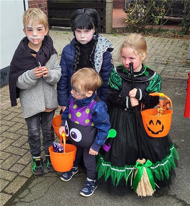 Auch in Nordenham wurde Halloween am Freitag groß gefeiert. In Blexen fand beisp...