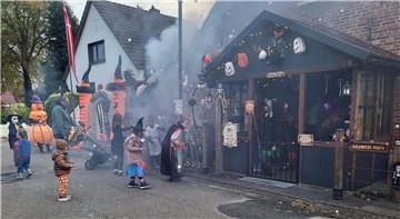 Auch in Nordenham wurde Halloween am Freitag groß gefeiert. In Blexen fand beisp...