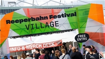 Überraschungen und Talente: Reeperbahn-Festival ist zu Ende Auf dem Festival werden auch Preise an die besten Nachwuchs-Acts vergeben. In diesem Jahr standen sechs Musikerinnen und Musiker beziehungsweise Bands zur Auswahl.