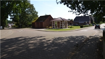 Auf dem Müller-Brauel-Weg (rechts) und der Straße Am Brink rollt der Verkehr durch in Brauel.