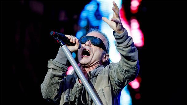 Pause bei Iron Maiden: Bruce Dickinson mal wieder solo Auf dem neuen Soloalbum von Bruce Dickinson geht es um zwei besessene Wissenschaftler, die Tote wieder zum Leben erwecken wollen.