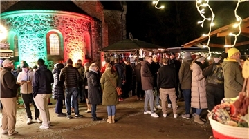 Zevener Weihnachtsmarkt an der St.-Viti-Kirche