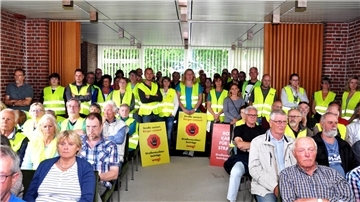 Auf den Druck vieler Bürger hin hat der Nordenhamer Stadtrat die Straßenausbaubeitragssatzung im Juni 2019 zunächst ausgesetzt und im vergangenen Sommer dann abgeschafft. Nun plant die Stadtverwaltung einen neuen Anlauf, um Bürger an der Finanzierung der Straßensanierung zu beteiligen.