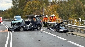 Schwerer Unfall auf der B4 am Mittellandkanal Auf der Bundesstraße 4 hat es einen schweren Unfall gegeben.