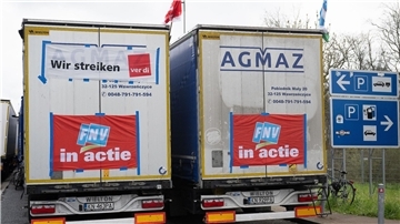 Auf der Raststätte Gräfenhausen streiken die Lastwagenfahrer weiter.