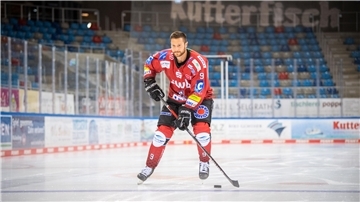 Auf die Pinguins um Kapitän Jan Urbas warten beim swb-Cup harte Gegner.