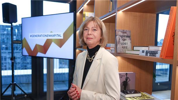 „Aufgrund der Renditeanforderungen dürfte der Aktienanteil in Richtung 80 Prozent gehen“, sagt die Vorstandsvorsitzende des Staatsfonds zur Finanzierung der kerntechnischen Entsorgung, Anja Mikus.