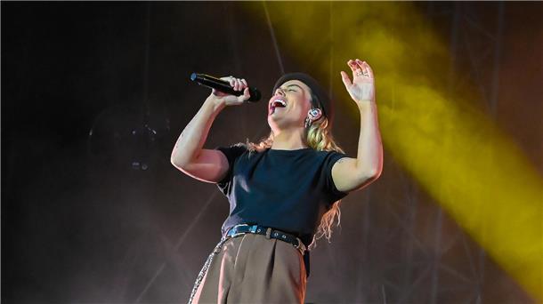 Auftritt von Tash Sultana.