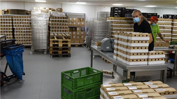 Auslieferungslager von "Happy Cheeze". Unter der Marke "Dr. Mannah" vertreibt das Unternehmen pflanzliche Alternativen zu Milch und Käse. (Archivfoto Fischer)