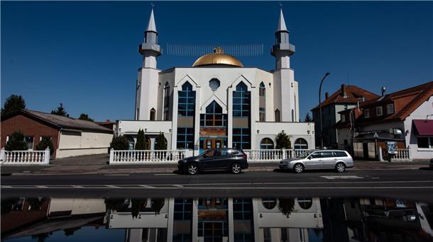 Außenaufnahme von der türkisch-islamischen Ditib-Moschee in Göttingen.