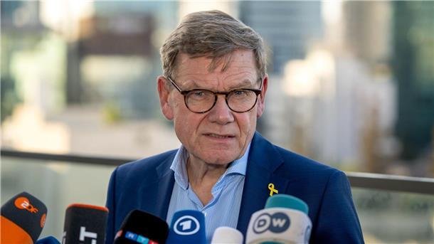 Außenminister Johann Wadephul setzt heute seine Vermittlungsreise fort. 