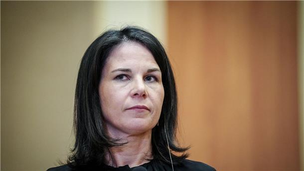 Baerbock: Visaverfahren für Fachkräfte stark beschleunigt Außenministerin Annalena Baerbock sieht Fortschritte im Visaverfahren.