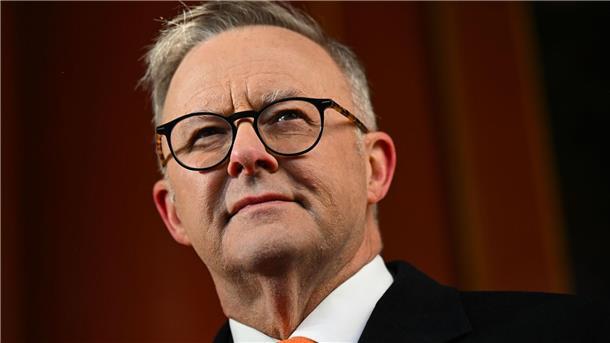 Australiens Premierminister Anthony Albanese bei einer Pressekonferenz.