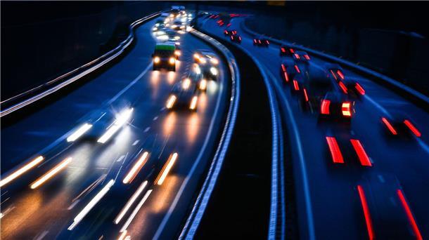 Wie sicher sind autonome Fahrzeuge? Autonome Fahrzeuge sind einer Studie zufolge sicherer als menschliche Fahrer - meistens.