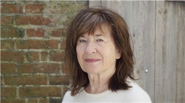 Autorin Elfriede Brumsack liest aus ihrem Buch „Der Unbeugsame“ in der Stadtbibliothek.