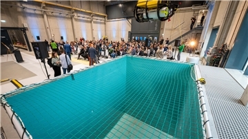 AWI-Direktorin Antje Boetius eröffnet das neue Technikum in bremerhaven. 