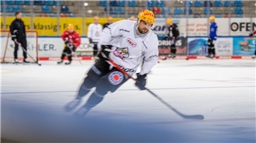 Bald ist es wieder soweit. So langsam trudeln die Spieler der Fischtown Pinguins wieder in Bremerhaven ein.