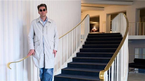 Staatstheater suspendiert Ballettchef nach Hundekot-Attacke Ballettdirektor Marco Goecke 2019 im Foyer der Staatsoper Hannover.