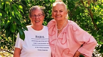Barbara Kobus-Kath und Hannelore Benninger-Raabe präsentieren ihre Werke.