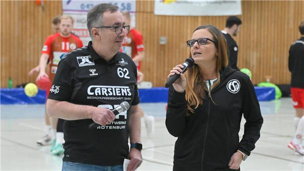 Begrüßten gemeinsam die Zuschauer: Michael Polworth und Sandra Pragmann.