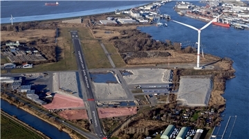 Flugplatzgelände.