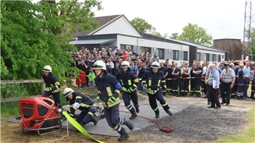Bei den Übungen, die während des Kreisfeuerwehrtags stattfanden, ging es um Sorgfalt und Geschwindigkeit.