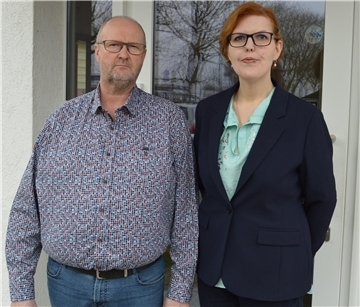 Bei der Bäker GmbH tritt Nicole Bäker die Nachfolge des technischen Geschäftsführers Joachim Bäker an.