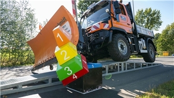 Bei der deutschen Meisterschaft im Schneepflug-Fahren ging es auch über Rampen.